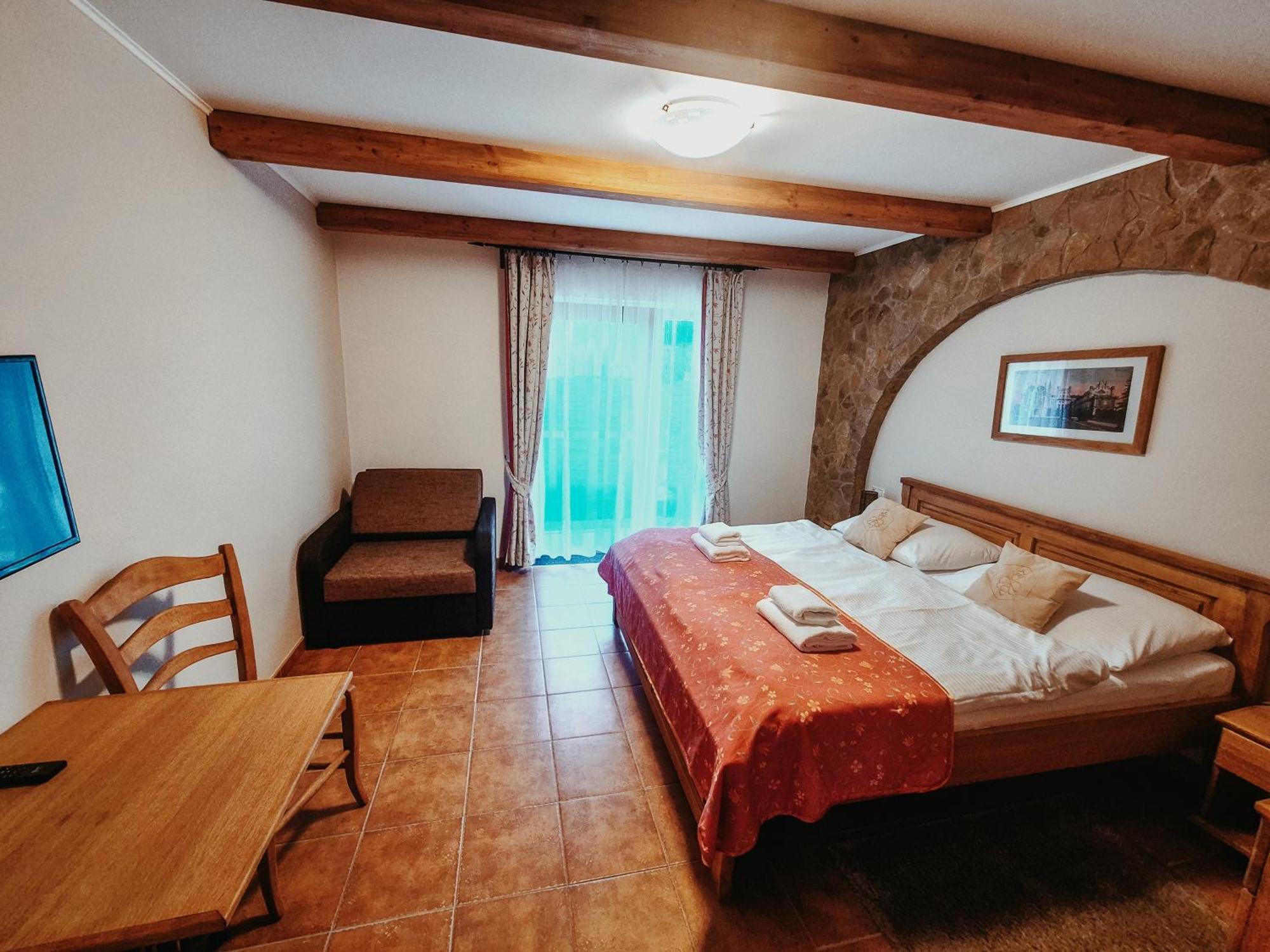 Penzion Vcelarsky Dvur Lednice Cameră foto